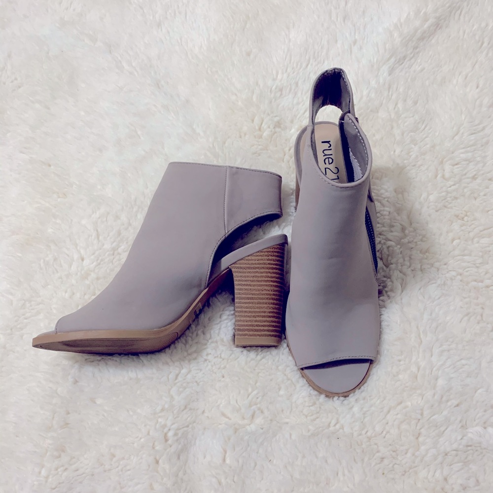 Cute Booties for a Day Out!